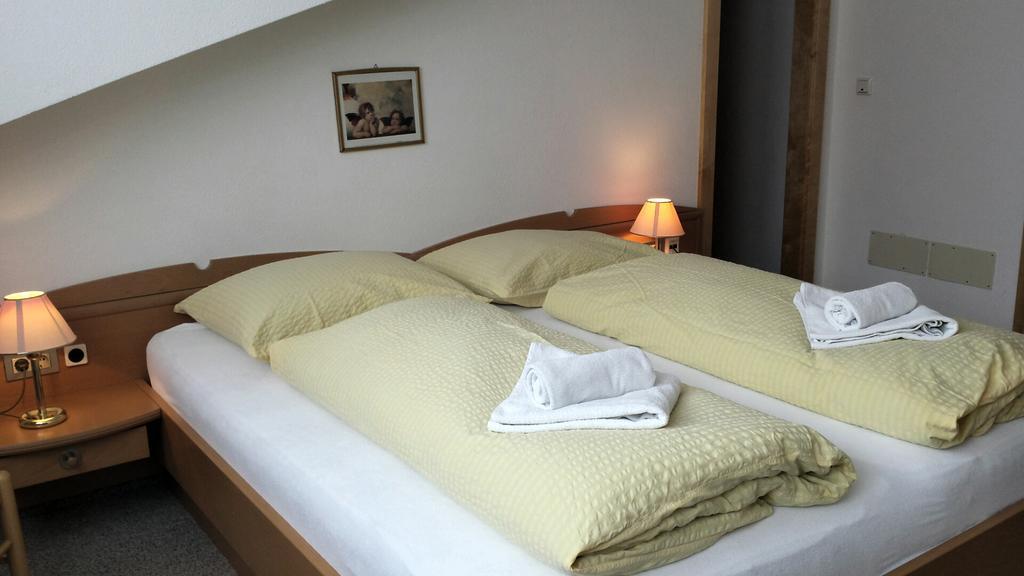 Bed and Breakfast Reschnerhof à Resia Extérieur photo